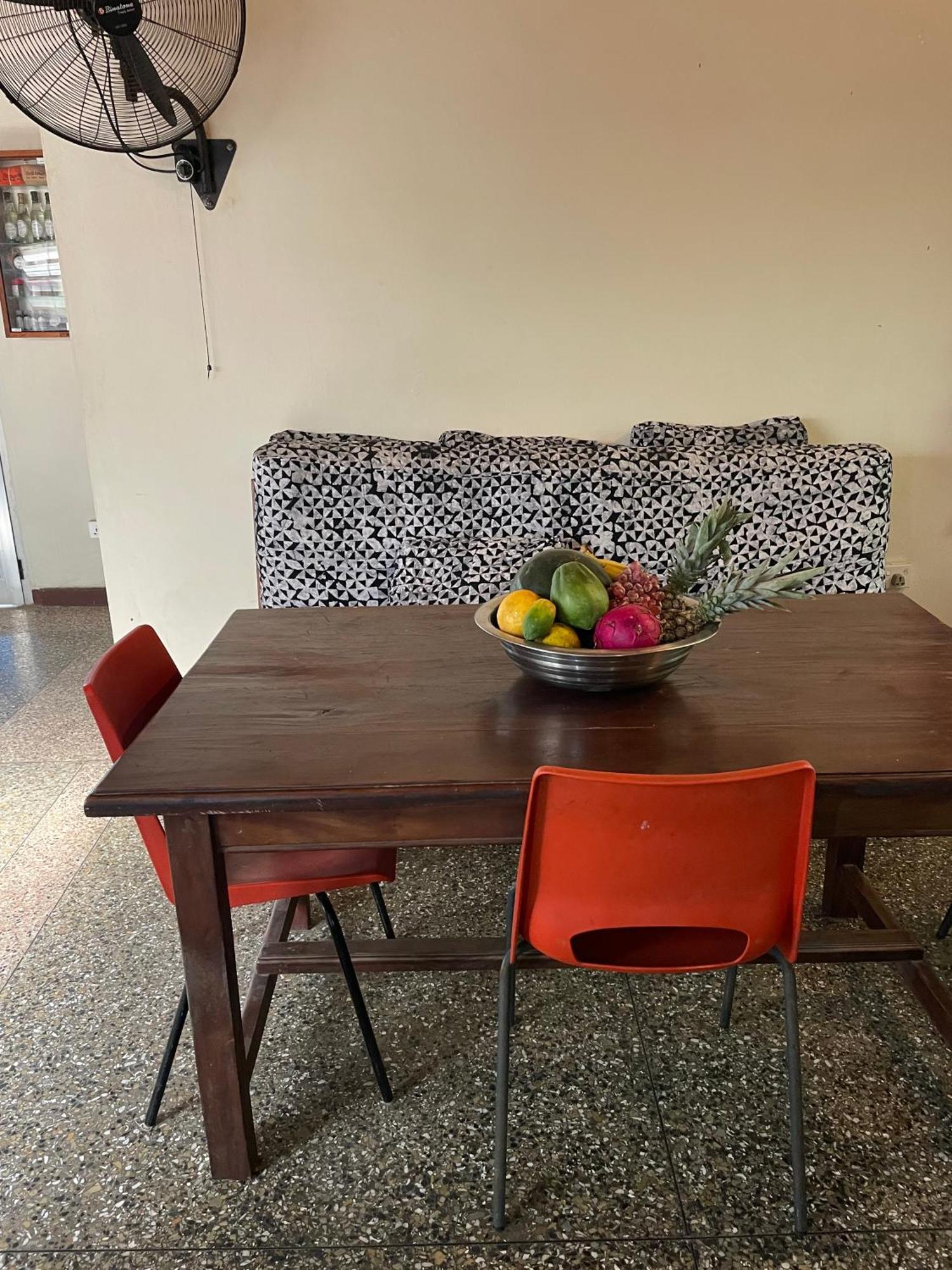Hechtech House Apartment Accra Ngoại thất bức ảnh