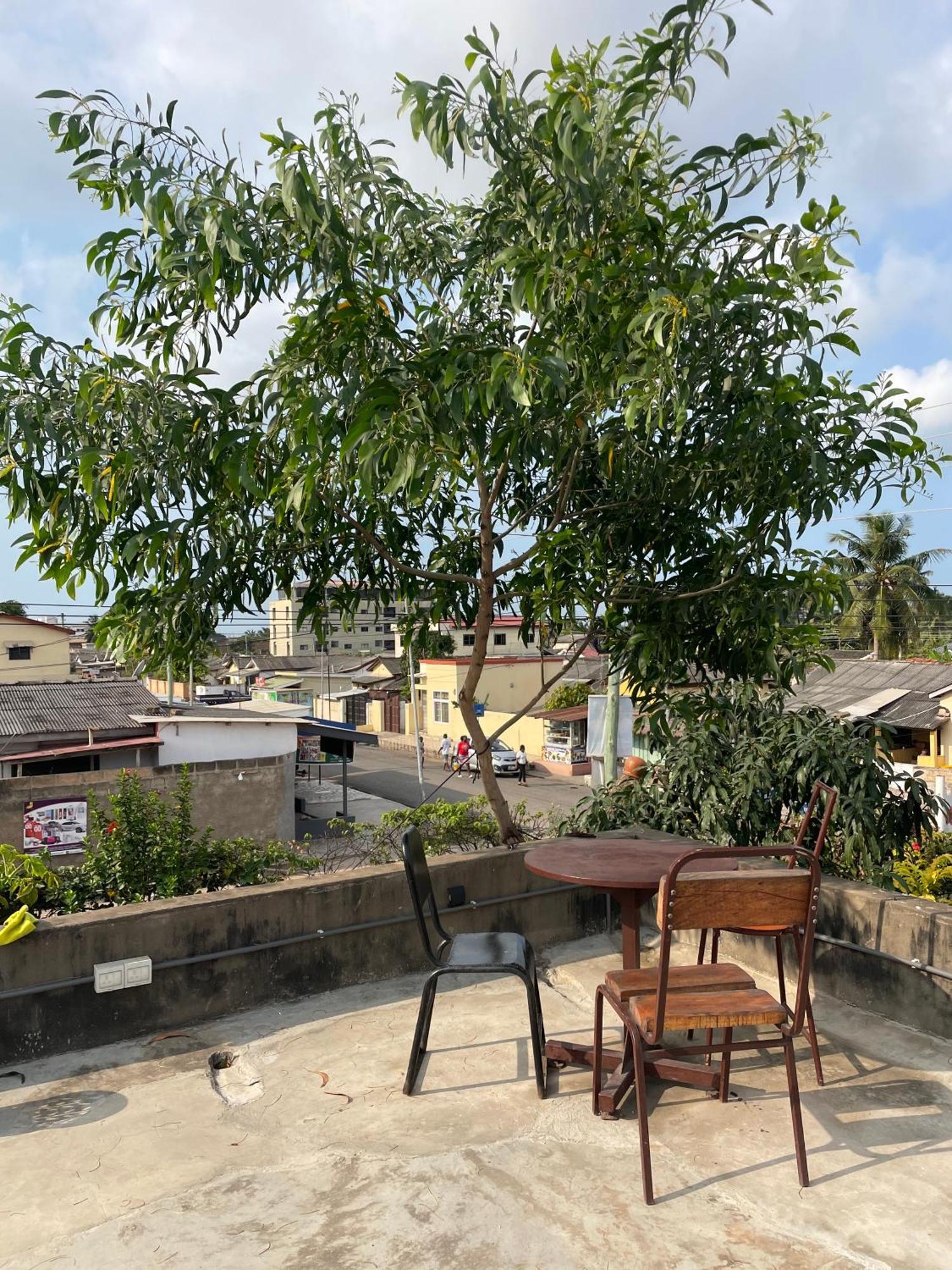 Hechtech House Apartment Accra Ngoại thất bức ảnh